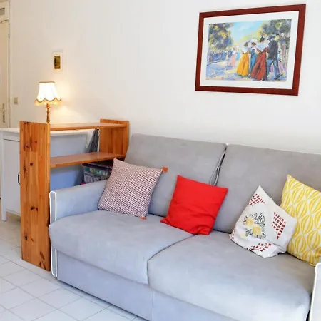 Appartement Le Lavandou, 2 Pieces, 4 Personnes - Fr-1-251-292 Le Lavandou